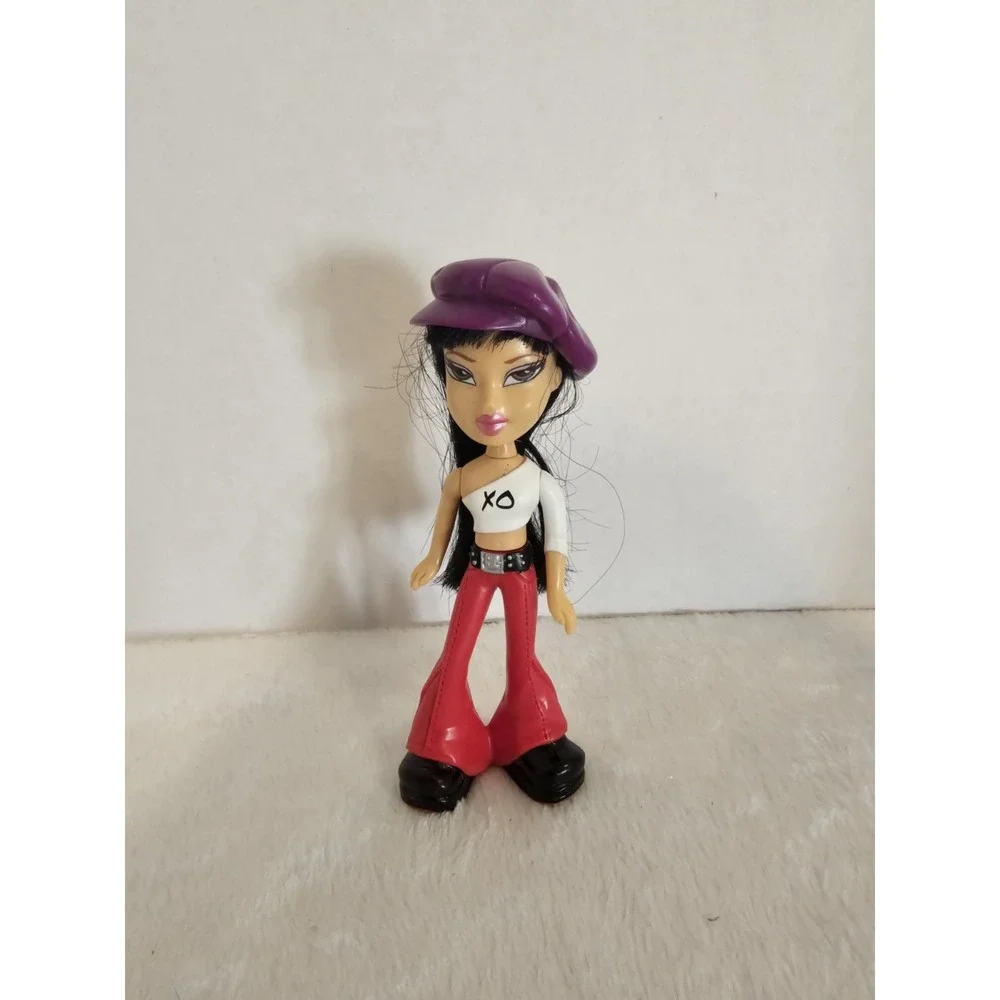 McDonald's 2003‎ Bratz Doll Toy Figurine With Purple Hat 4 3/4